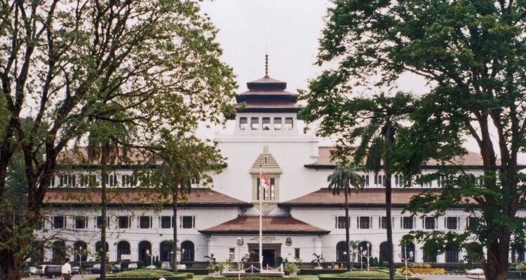 Bandung