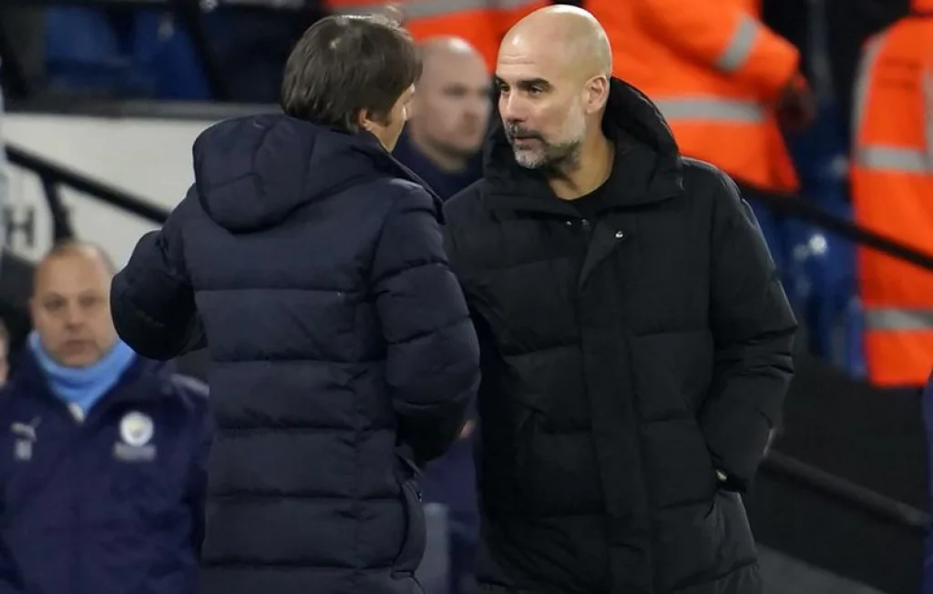 Conte Tetap di Napoli
