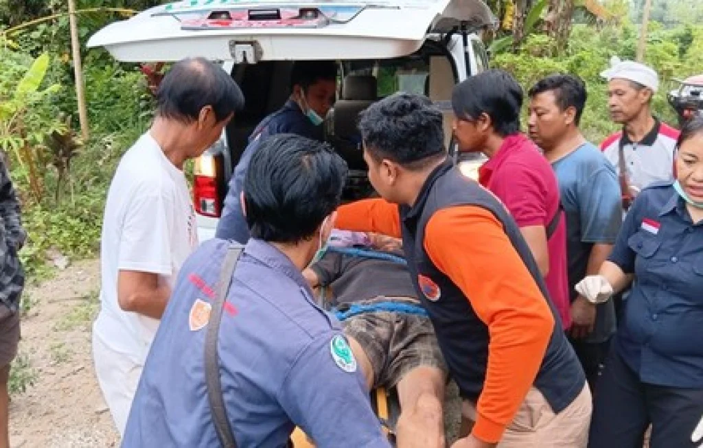 Kakek Jatuh Tebing Klungkung